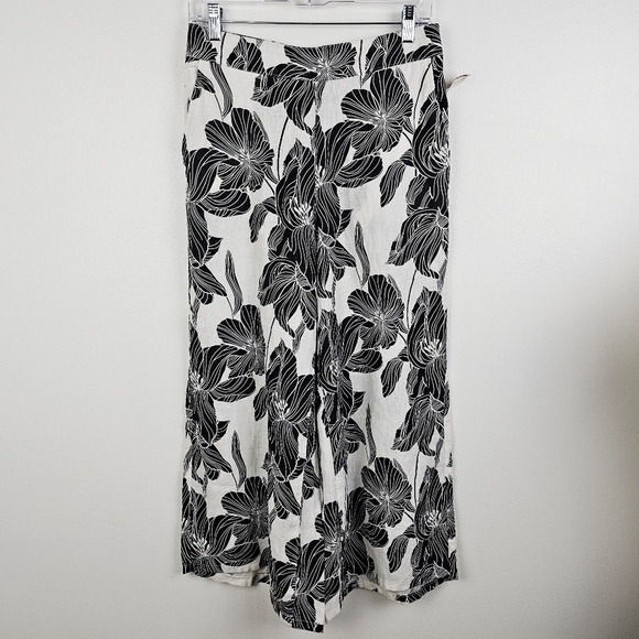 Tahari Pants - Tahari Black & White Floral Cropped Wide Leg Linen Pants NWT